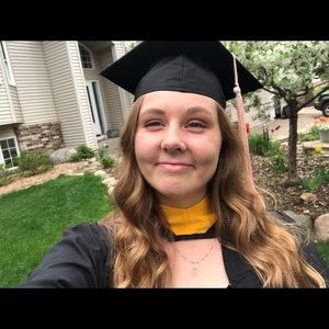 Meet your Posher, Maddie